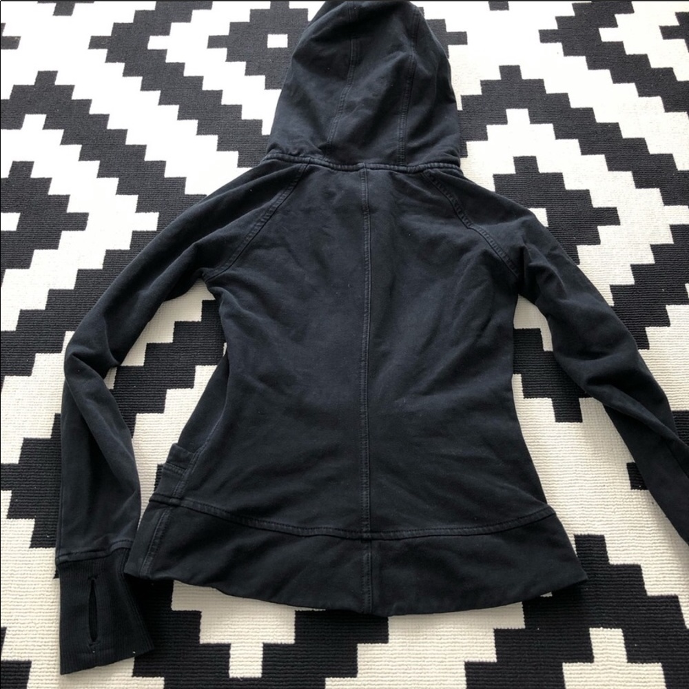 Lululemon jacket - Picture 2 of 5